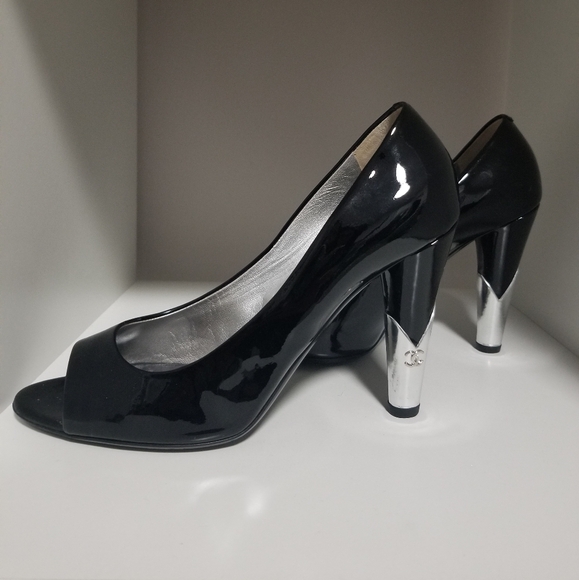 CHANEL Black Patent Leather Peep Toe Heels Size 39.5 - Picture 2 of 9